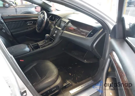 2015 Ford Taurus Limited z USA, uszkodzony, nr VIN 1FAHP2F98FG142912